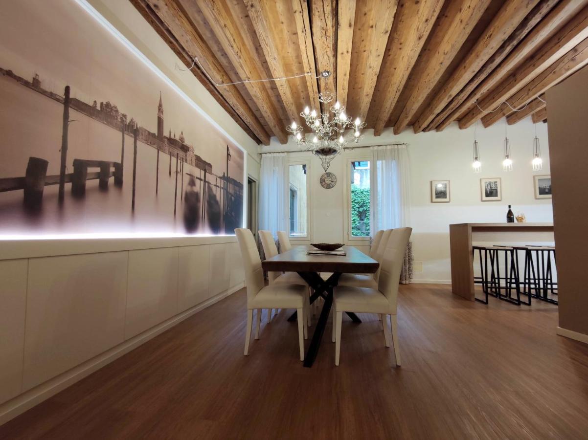 Deluxe 3 Bedroom Flat In Rialto Venedig
