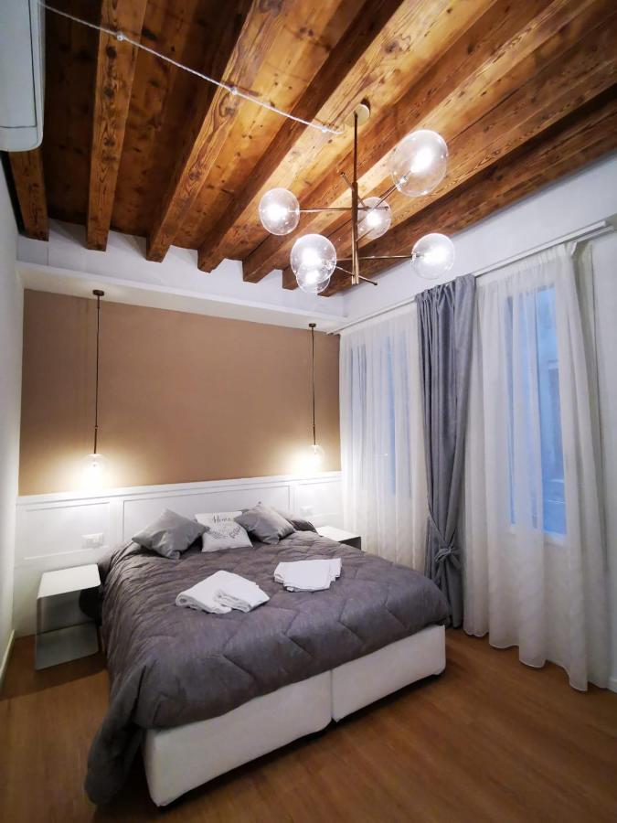 Deluxe 3 Bedroom Flat In Rialto * Venedig