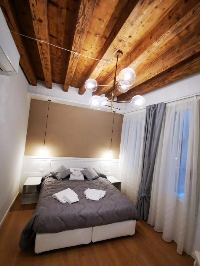 Deluxe 3 Bedroom Flat In Rialto Venedig