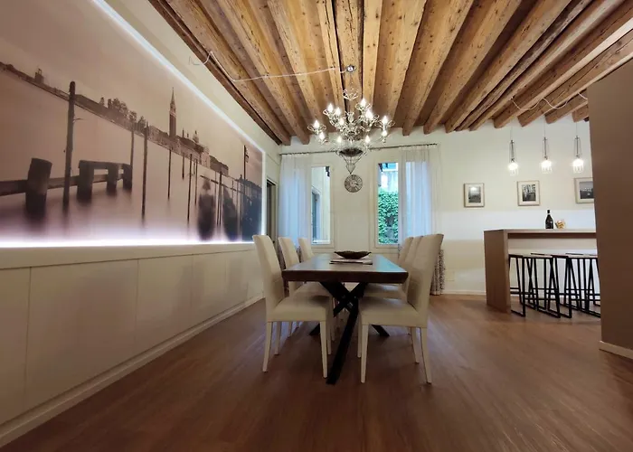 Deluxe 3 Bedroom Flat In Rialto